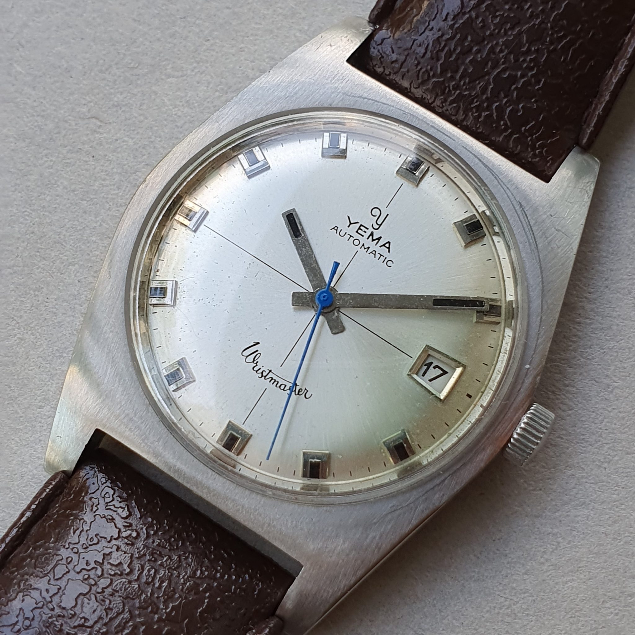 Montre Plongeur Vintage Yema WristLady - Automatique, étanche 660 Ft, Boîtier Acier, Cadran Argenté, Pour Femme